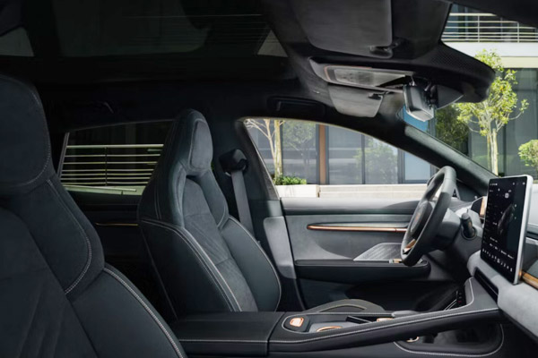 Зручні сидіння ZEEKR 001